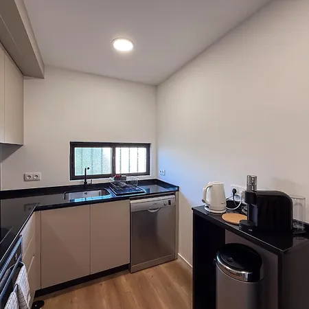 Ocean Breeze Rooms, Албуфейра