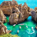 Ocean Breeze Rooms, 3*