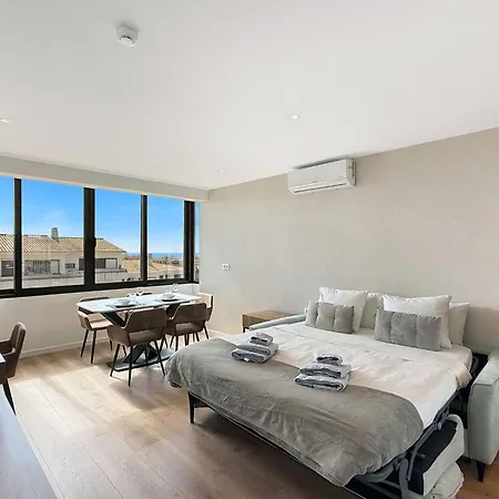 Ocean Breeze Rooms, 3*