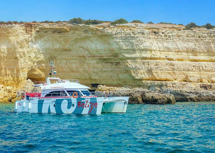 Ocean Breeze Rooms, Guest house